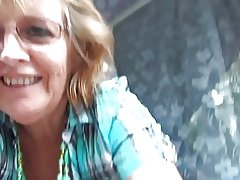 Một nóng và hai người đàn ông trưởng thành