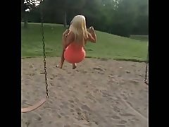 Một vài pawgs hư hỏng!